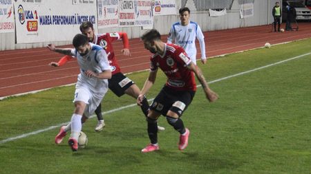 Flavius Stoican a dat vina pe starea gazonului de la Târgu Jiu, pentru primul eșec din 2021 al echipei Viitorul Pandurii: ”Noi chiar jucăm fotbal! Terenul ne-a dezavantajat”