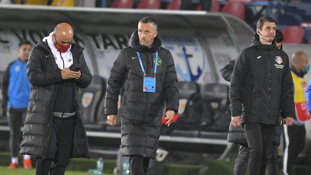 De ce a dispărut Meme Stoica de pe banca tehnică a celor de la FCSB. Cine l-a înlocuit și de ce a luat această decizie | SPECIAL