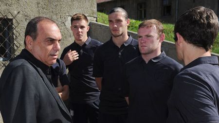 Între Auschwitz și fabrica lui Schindler!** Lotul Angliei s-a împărțit în două pentru întâlnirea cu istoria dureroasă