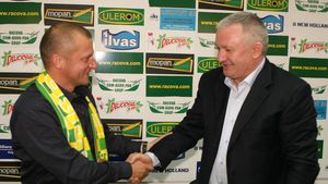 Porumboiu amenință: **"Munti să-și vadă de treabă, poate dezgrop și eu morții!"