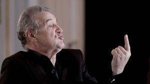 „De ce la Fiorentina n-a jucat deloc Louis Munteanu?”. Întrebarea pe care Gigi Becali i-o pune lui Nelu Varga și motivul pentru care miliardarul din Pipera n-a vrut să dea 5.000.000 de euro pe transferul atacantului