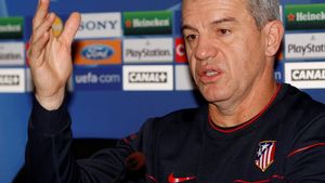 Javier Aguirre a vrut să facă 4 schimbări într-un meci!