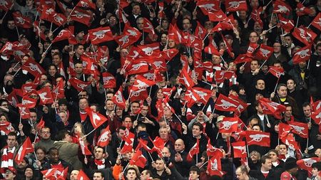 Cel mai inventiv fan! Și-a convins soția să-și numească fetița "Lanesra". "Mi s-a părut unic și romantic!" După doi ani i-a explicat și de ce :)