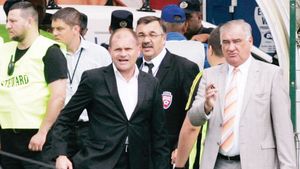 Președintele liderului, mare fan Dinamo: "Dacă bat Steaua, mă bucur de două ori"