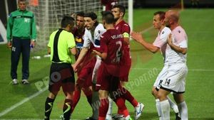 Două puncte din două meciuri cu nou-promovate, clujenii dau vina pe arbitraj: "Orice făceam nu puteam câștiga cu acest arbitru"