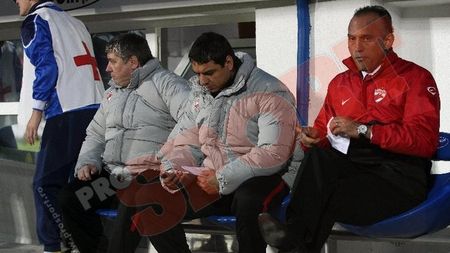 "Se simte lipsa lui N'Doye, Alexe și Boștină!** Nu e normal Prunea să dea indicații tactice"