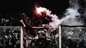 Stoikovic, victima pasiunii extreme: fanii Stelei Roșii au vrut să se răzbune pe "trădător"! Contra: 'Are capul mare, îi trimitem o cască'