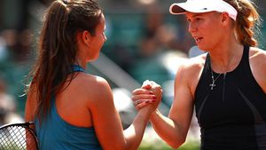 Nu are încredere în Simona. Wozniacki și un pariu surprinzător: "Are potențial, se mișcă excelent, lovește bine. Poate câștiga turneul!" Pe cine pune banii
