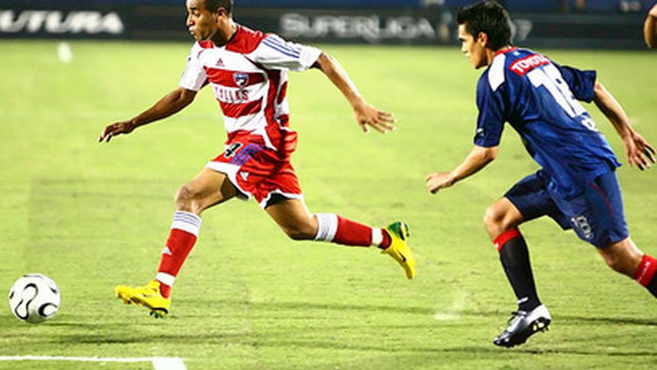 Rapidul testează un atacant brazilian, fost coleg cu Toja