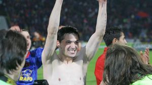 Deja milionar! "Rădoi a semnat contractul cu arabii în jacuzzi!"