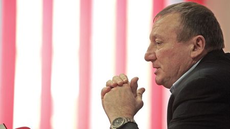 Bumbescu suferă, morții primesc bani! Fostul stelist este ignorat de MTS. Situație ridicolă în sportul românesc