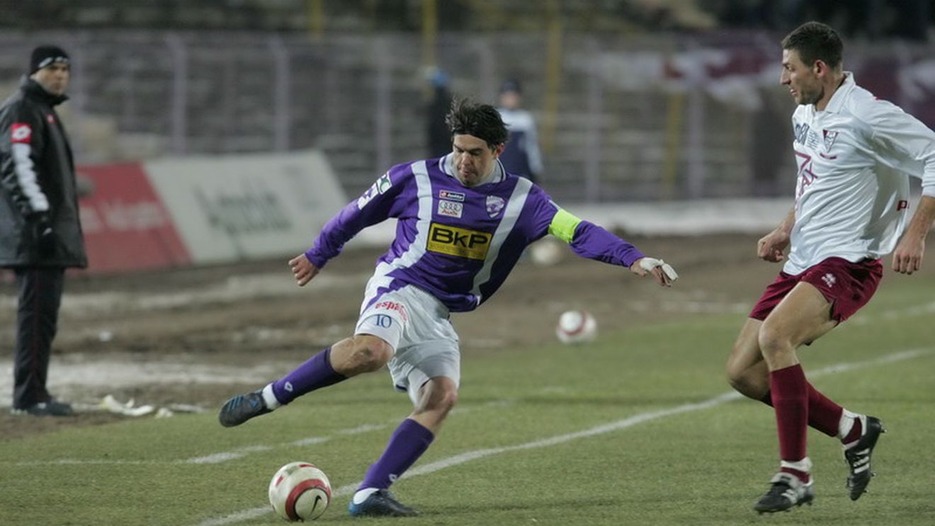 Contra:** "În România n-aș avea liniște"