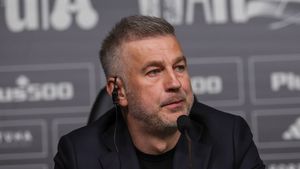 „Vă promit asta!”. Edi Iordănescu, mesaj direct pentru conducere și fani, după ce Legia Varșovia a cucerit Supercupa Poloniei