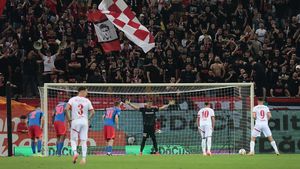 Și-a făcut praf colegii, și-a cerut scuze pentru cum a jucat și și-a anunțat plecarea după FCSB - Dinamo 3-1: „Putea să nu-mi pese, dar nu așa sunt eu!”