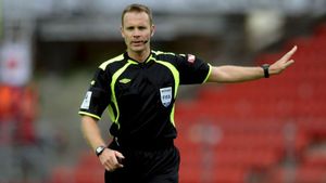 Norvegianul Ken Henry Johnsen arbitrează meciul Petrolul - Flamurtari