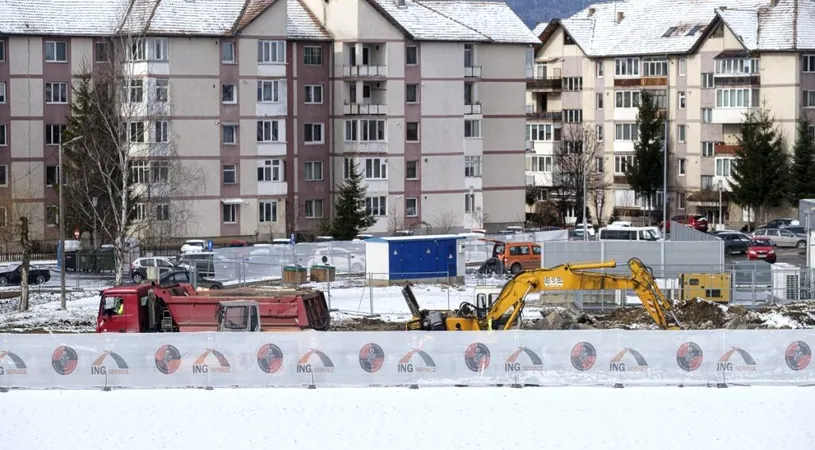 FK Csikszereda a început lucrările la stadion. Tribunele vechi au fost dărâmate și se pregătește o construcție nouă