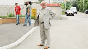 Mitică, reales!** "În locul lui Săpunaru, dacă eram jignit, îi dădeam cu camera în cap!"