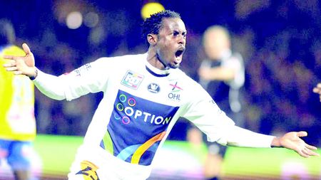 EXCLUSIV - Derick Ogbu, la CFR! Mircea Rednic ia un atacant din Belgia