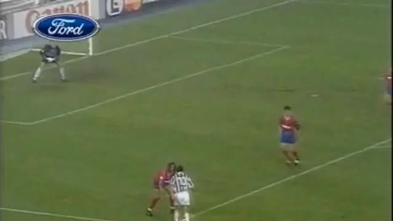 VIDEO** După 17 ani Del Piero a repetat execuția care l-a ridiculizat pe Stelea! Vezi supergolul din Juve - Roma 3-0