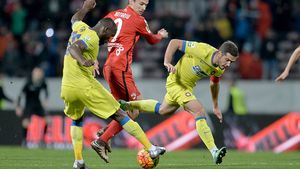 "Meciul din campionat e mult mai important pentru noi!" VIDEO Cum a blocat-o Steaua pe Dinamo și remarcatul lui Duckadam