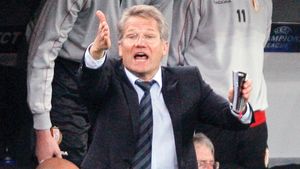 VIDEO** Standard, în colaps! Trupa lui Boloni a pierdut 21 de puncte în ultimele 10 meciuri!