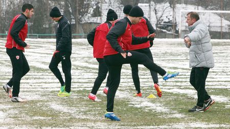 E dezamăgit de situația în care a ajuns echipa "câinilor":** "Dacă tot se schimbă antrenorii din trei în trei luni, nu se poate face performanță"