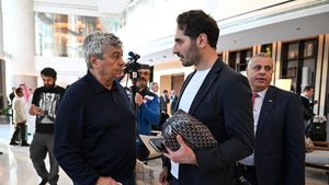 Încă o răsturnare de situație în negocierile dintre Beșiktaș și Mircea Lucescu! Pentru cine nu se mai aștepta a venit decizia care poate schimba definitiv totul