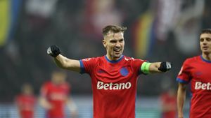 Cui i-a mulțumit Darius Olaru după golul din FCSB - Rapid 2-1