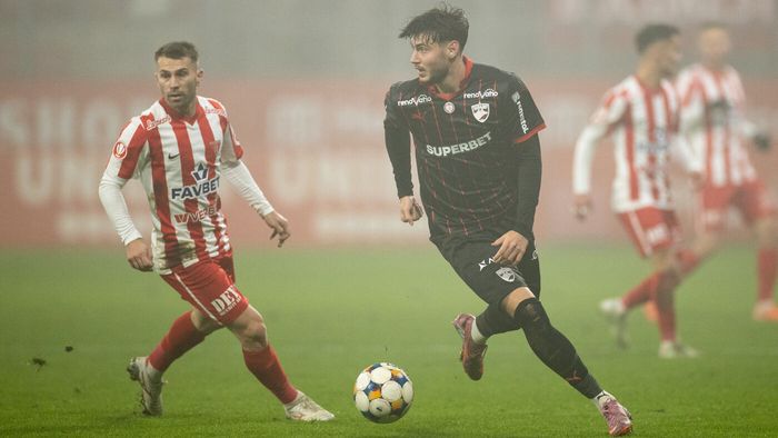 Ce se întâmplă cu Mazilu după accidentarea din UTA – Dinamo 2-0. Fotbalistul a ascuns că are probleme medicale!