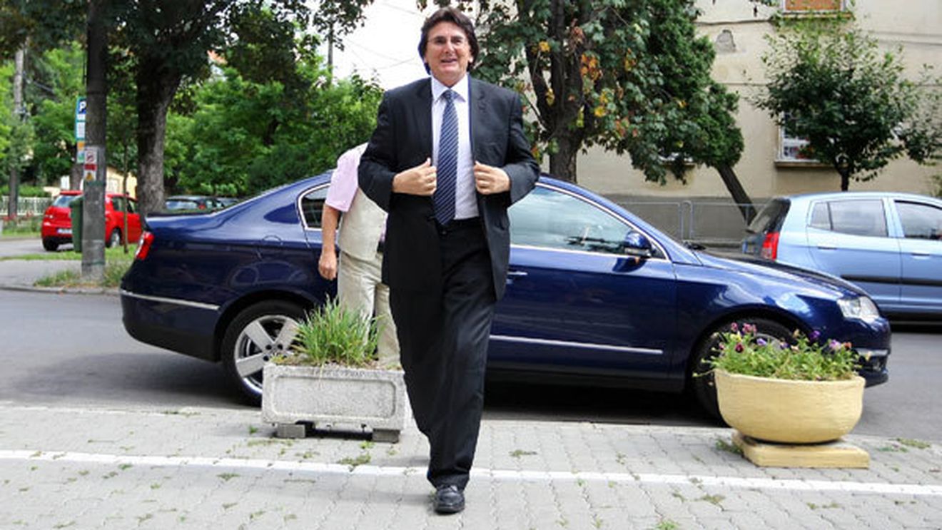 La mila lui Mircea Sandu! După modelul Craiova, alt oraș LEGENDAR cerșește echipă în Liga a II-a:** "Vom stabili cum se va numi!" Palmaresul se mută din nou