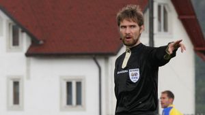 Tudor va arbitra  Brașov-Steaua!