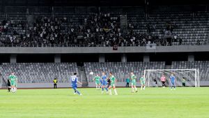 Paradox Arena.** "Bijuteria" din Cluj a găzduit , în premieră, un meci de Liga a III-a