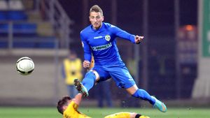 Petrolul vrea ca Bologna să revizuiască oferta pentru Grozav: "500.000 de euro plus o duzină de pizza. E foame mare"