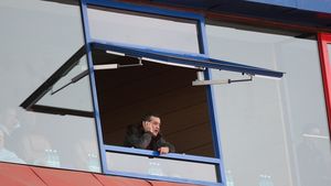 "Somăm clubul să permită accesul tuturor celor interziși,** ca să nu irosim timpul instanțelor"