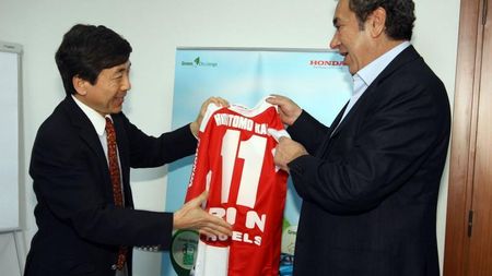 FOTO** Badea a luat înapoi tricoul lui Hîldan! "Apreciez intervenția fanilor"