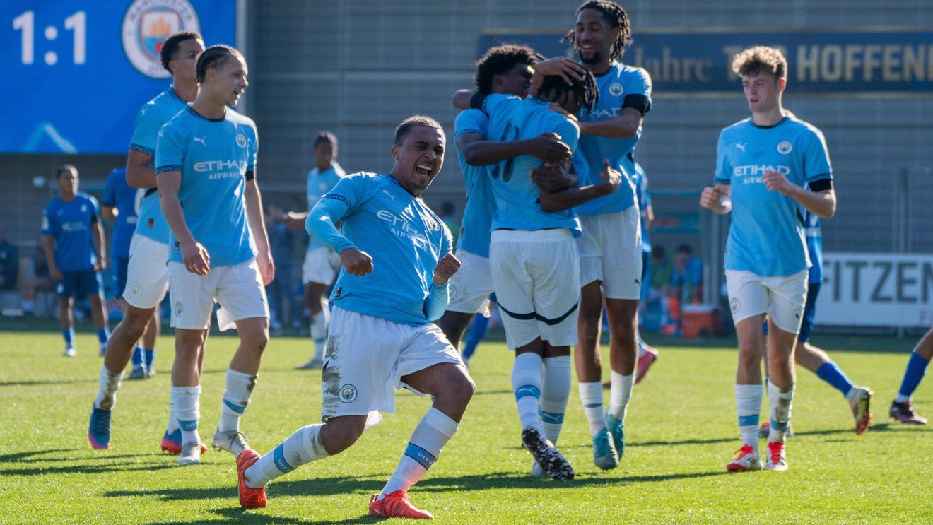 Șoc! Șase juniori de la Manchester City și Manchester United ar avea vârstele falsificate: unii sunt bănuiți că sunt adulți!