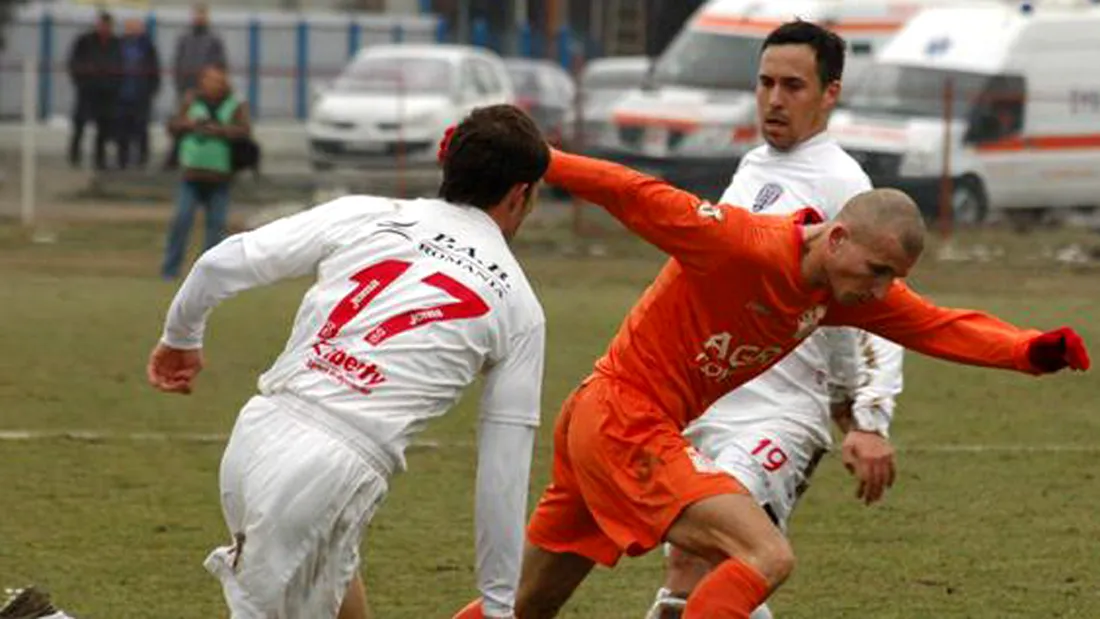 Liberty sare la gâtul** arbitrului Balaci!