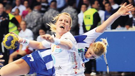 În pat cu antrenorul:** "Este o relație mai mult decât șef - angajat"