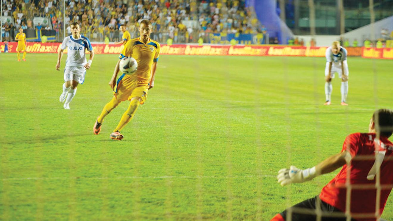 Jucător Grozav, iubitor de păsări. Portretul vârfului de la Petrolul: "E viața lui să bucure lumea cu goluri spectaculoase!"