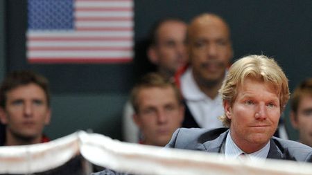 Jim Courier, la patru ace pe teren