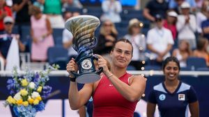 Controversata Aryna Sabalenka, schimb de mesaje siropoase cu Paula Badosa, amica ei cea mai bună din circuitul WTA. Jucătoarea din Belarus a câștigat trofeul la Cincinnati și sportiva din Spania n-a ezitat să își arate afecțiunea