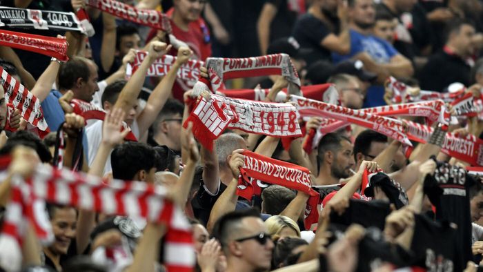 Arde Bănia! Dinamoviștii vin în număr foarte mare la Craiova. Câte bilete s-au vândut pentru derby-ul din Superliga