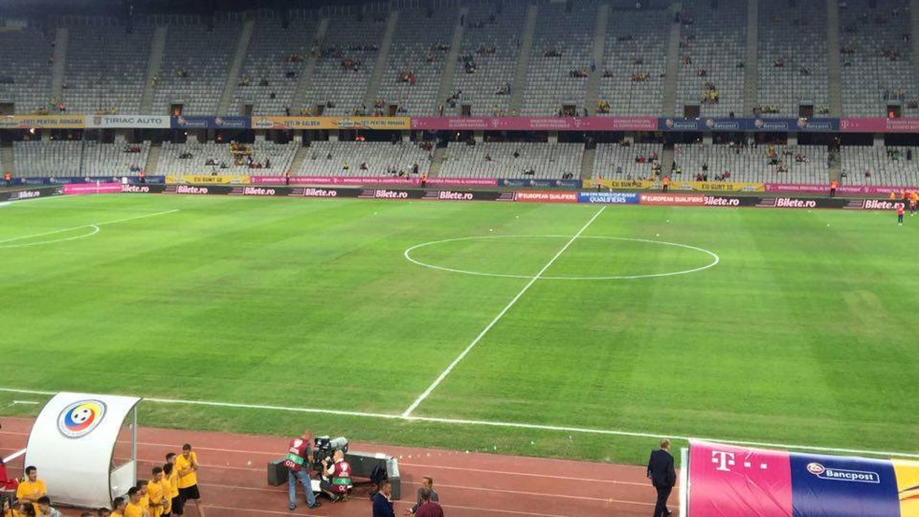 Ca la noi la nimeni! FOTO | Fanii se pregăteau să intre în tribune, dar gazonul nu era încă pus la punct. Ce s-a întâmplat pe Cluj Arena cu puțin timp înainte de România - Muntenegru