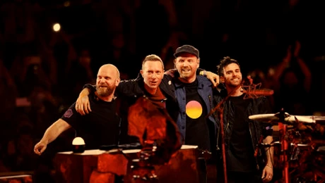 ”Tricolorul” intervine în scandalul de la concertul Coldplay: ”Nu putem să ne supărăm când ne huiduie cineva” / ”Cât ești în cadrul reflectoarelor, îți asumi!”