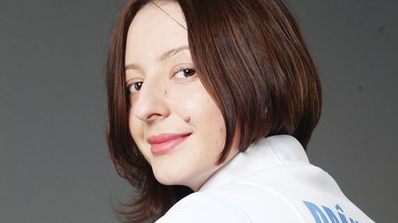 Ana-Maria Popescu s-a apucat de scrimă în sufragerie. „Meșterică” i-a făcut cadou un manechin | VIDEO & FOTO