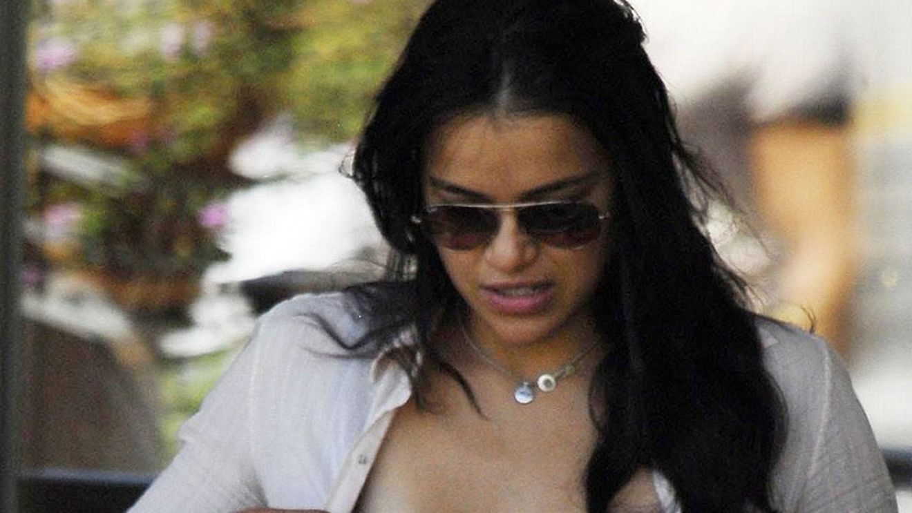 Meciul lui Knicks a fost doar "încălzirea". Imagini HOT cu Michelle Rodriguez și Cara Delevinge