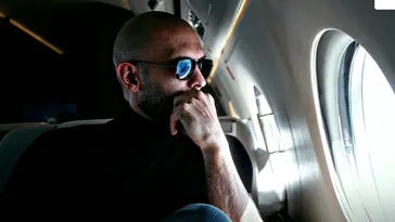 Andrew Tate, apariție incendiară cu mașina de 3.000.000 de euro, pe străzile din București. Fostul luptător MMA, poreclit King Cobra, n-a mai ținut cont de nimic