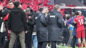 Hakan Calhanoglu, reacție cutremurătoare la moartea lui Mircea Lucescu