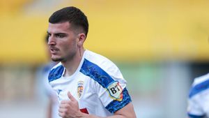 Imaginea disperării pentru Mircea Lucescu! ProSport a surprins exact momentul când Valentin Mihăilă s-a rupt înainte de meciul cu Austria și durerea jucătorului de la Parma