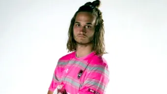 De povestit nepoților! Cu 11 jucători valizi, o echipă din Liga 4 și-a reprofilat portarul în atacant și a marcat trei goluri. Antrenorul a dirijat echipa din Malta, unde pune gresie și faianță pe vapor